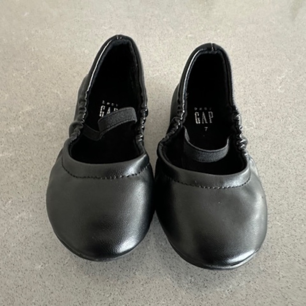 Littkr Girl Gap Toddler Sz 7 Black Ballet Straped Flats -Worn 1x